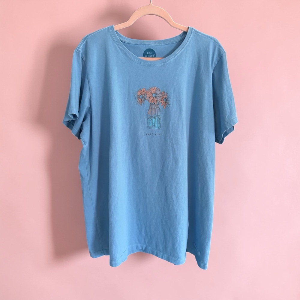 Life Is Good Sky Blue Daisy Jar Tee